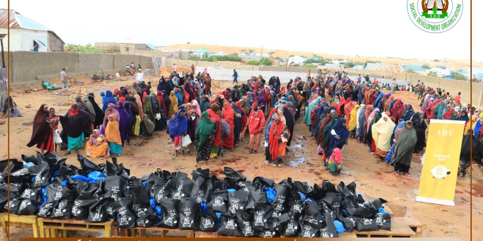 توزيع لحوم الأضاحي علي الفقراء والمحتاجين في مدينة كسمايو خلال أيام عيد الأضحى المبارك لعام 1446هـ الموافق 2025 م